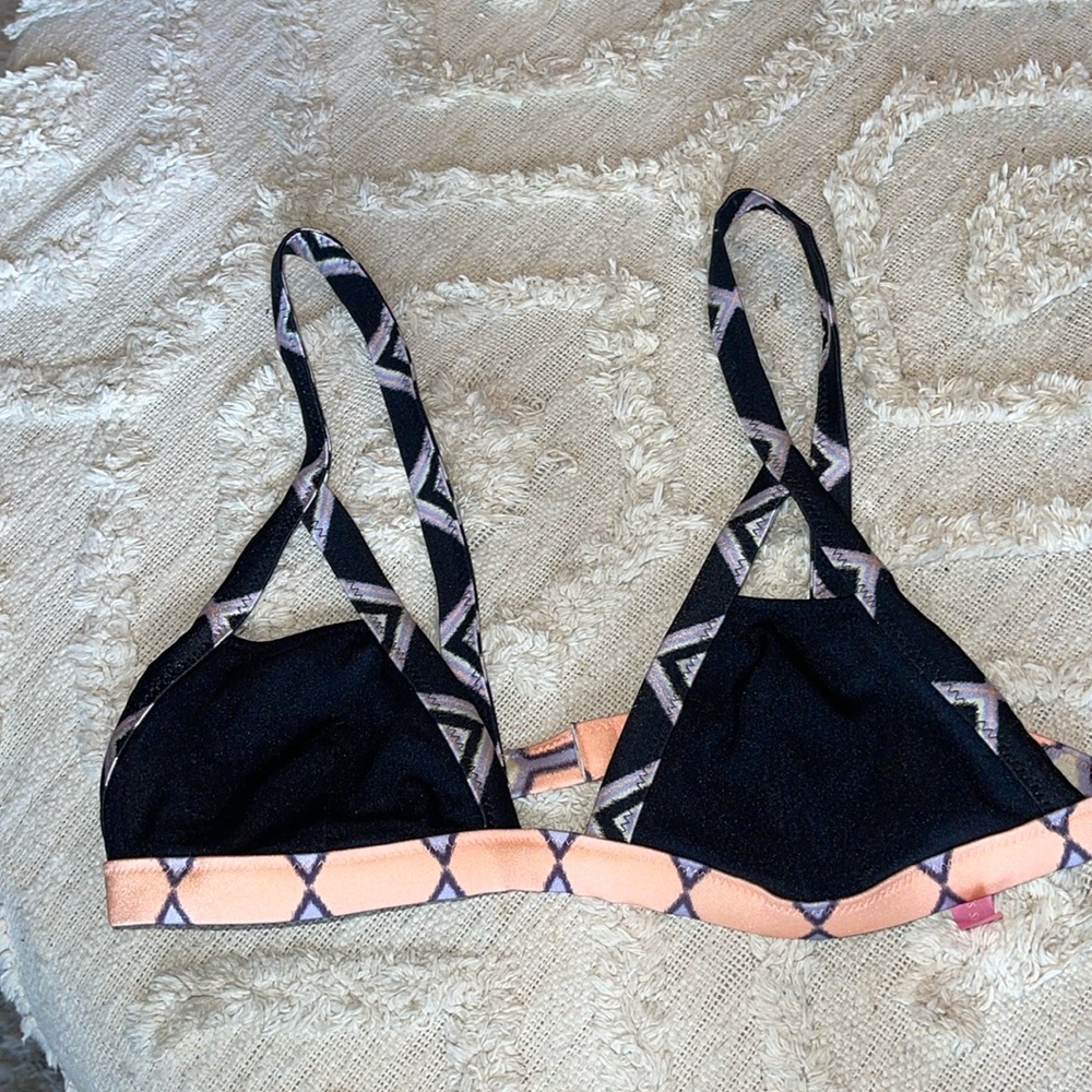 Victoria’s Secret bikini top